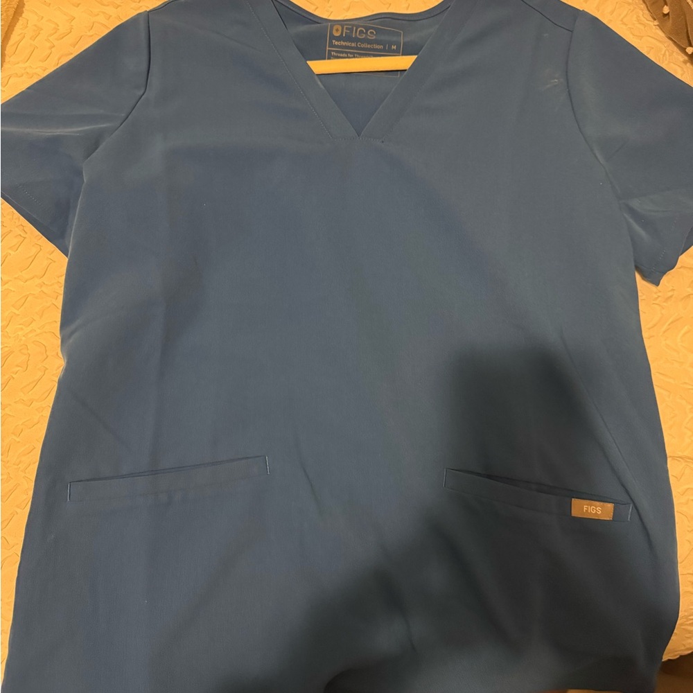 Figs Women's Short Sleeve V-Neck Top in Royal Blue
